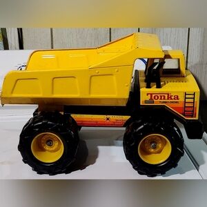 1980s Mighty Tonka Turbo Diesel Dump Truck XMB-975 Vintage